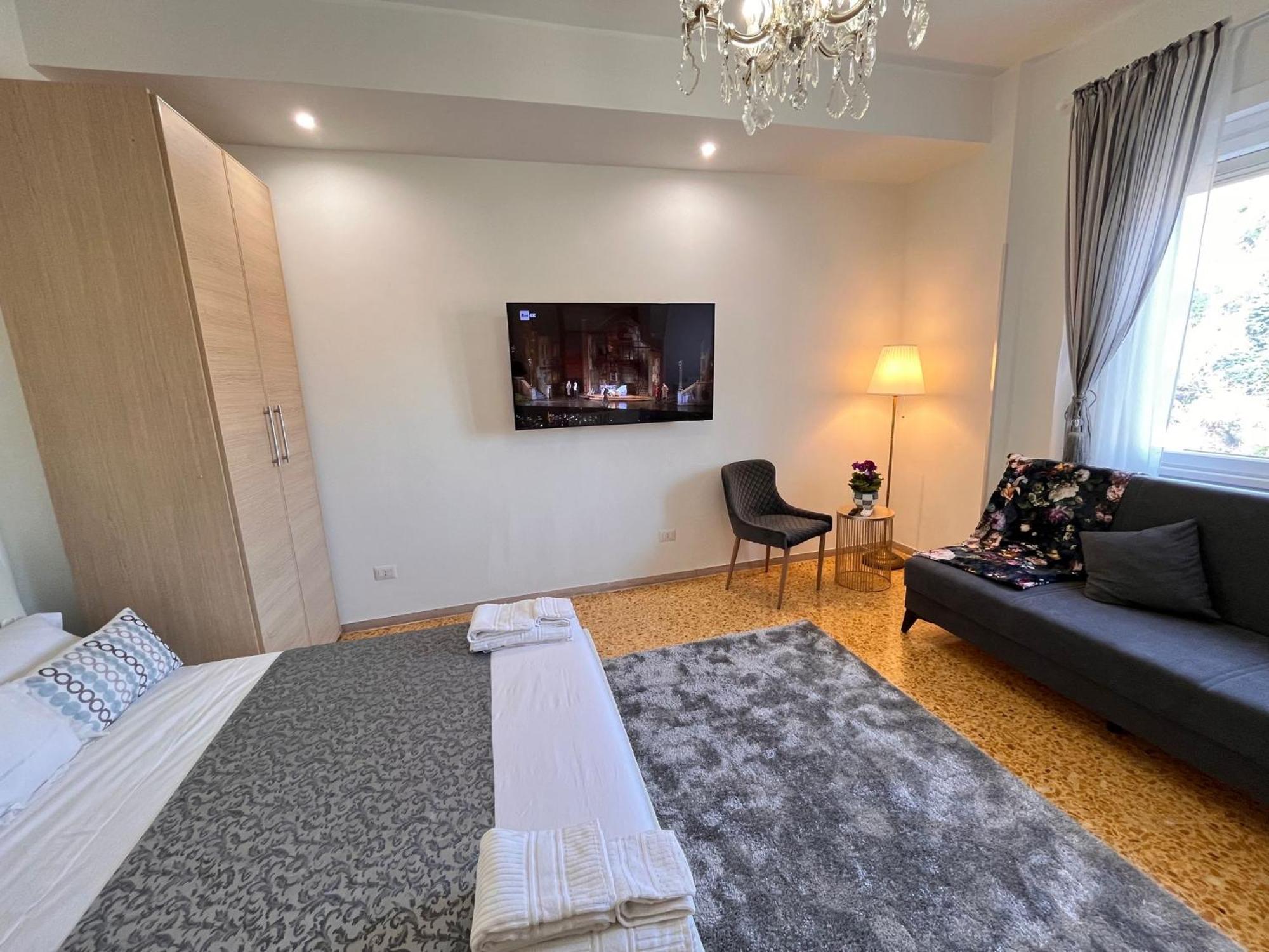 Little Vatican House Apartment *