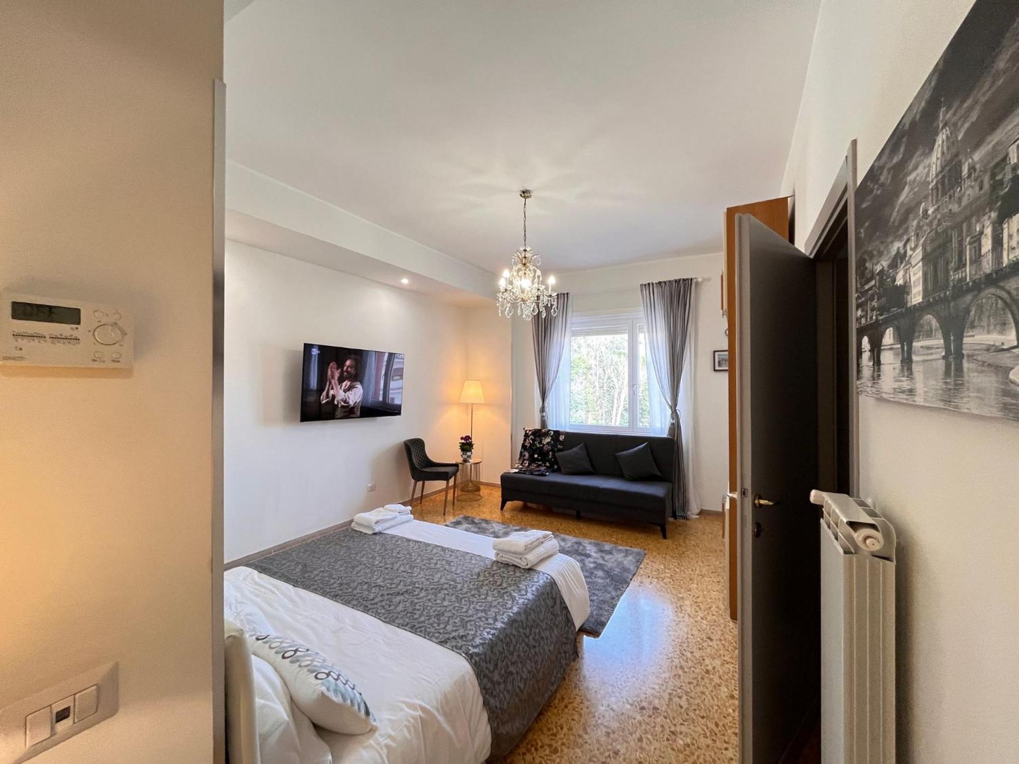 Little Vatican House Apartment *